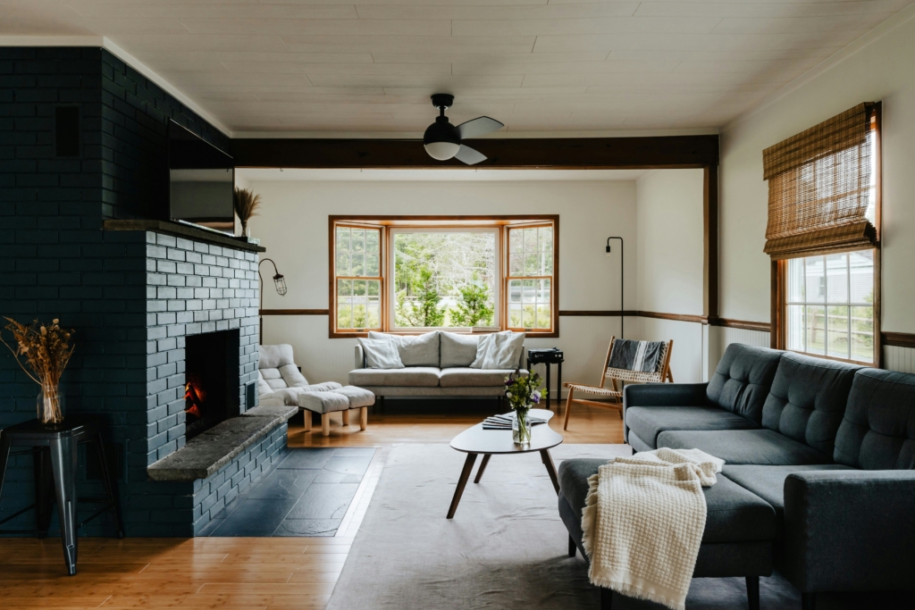 clay-banks-fTVsh3XeL5o-unsplash - Geotane Property Management